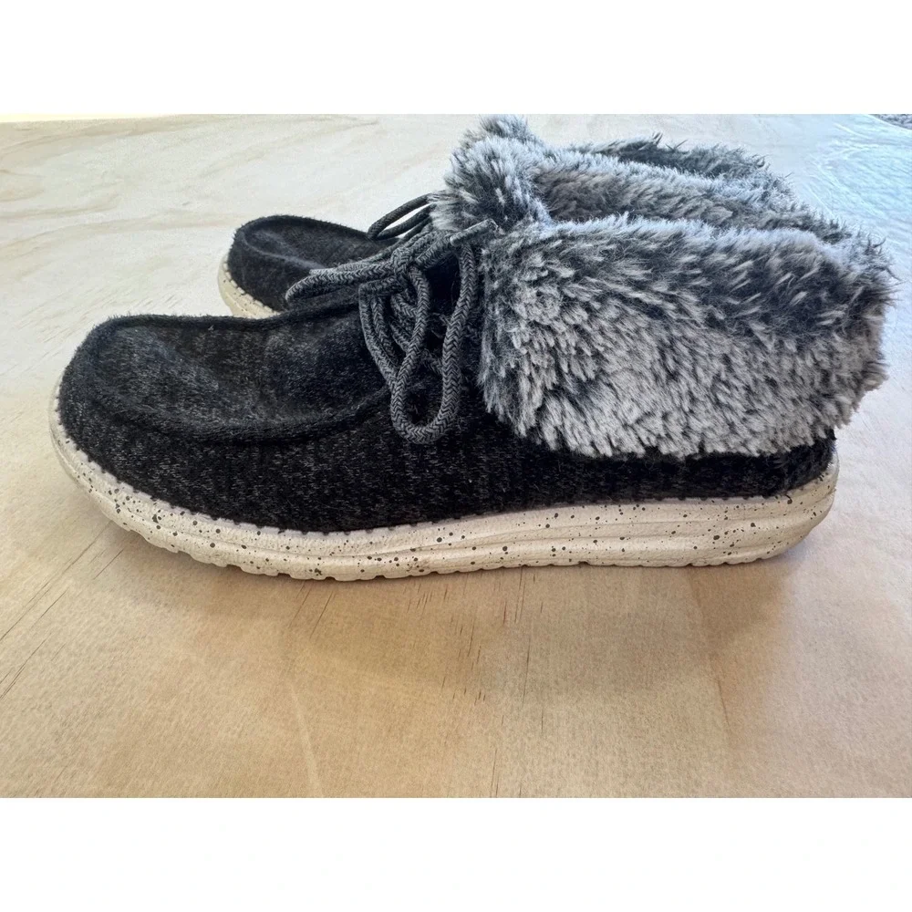 Hey Dude Britt Black Faux Fur Lined‎ Boots Womens 7 Slip On Winter Cozy Comfort